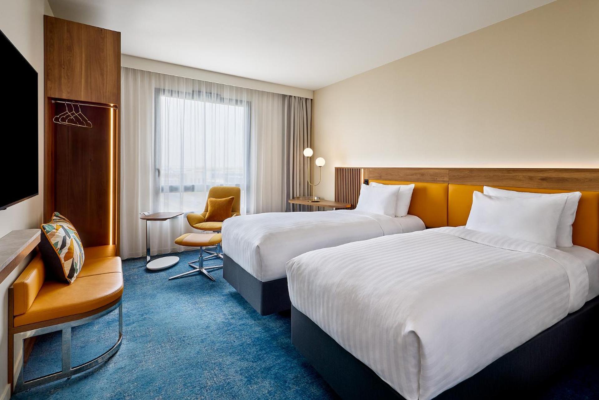 ז'נה Courtyard By Marriott Lyon Eurexpo Stadium מראה חיצוני תמונה