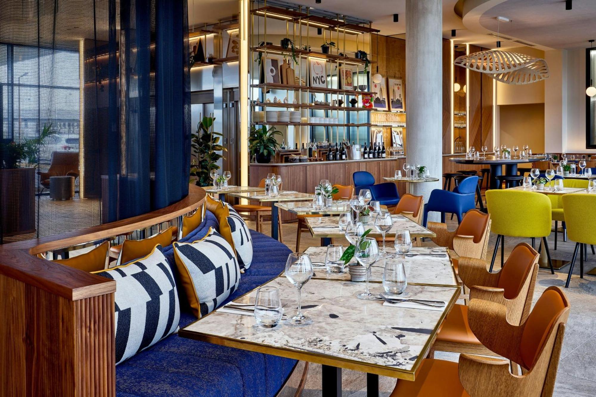ז'נה Courtyard By Marriott Lyon Eurexpo Stadium מראה חיצוני תמונה