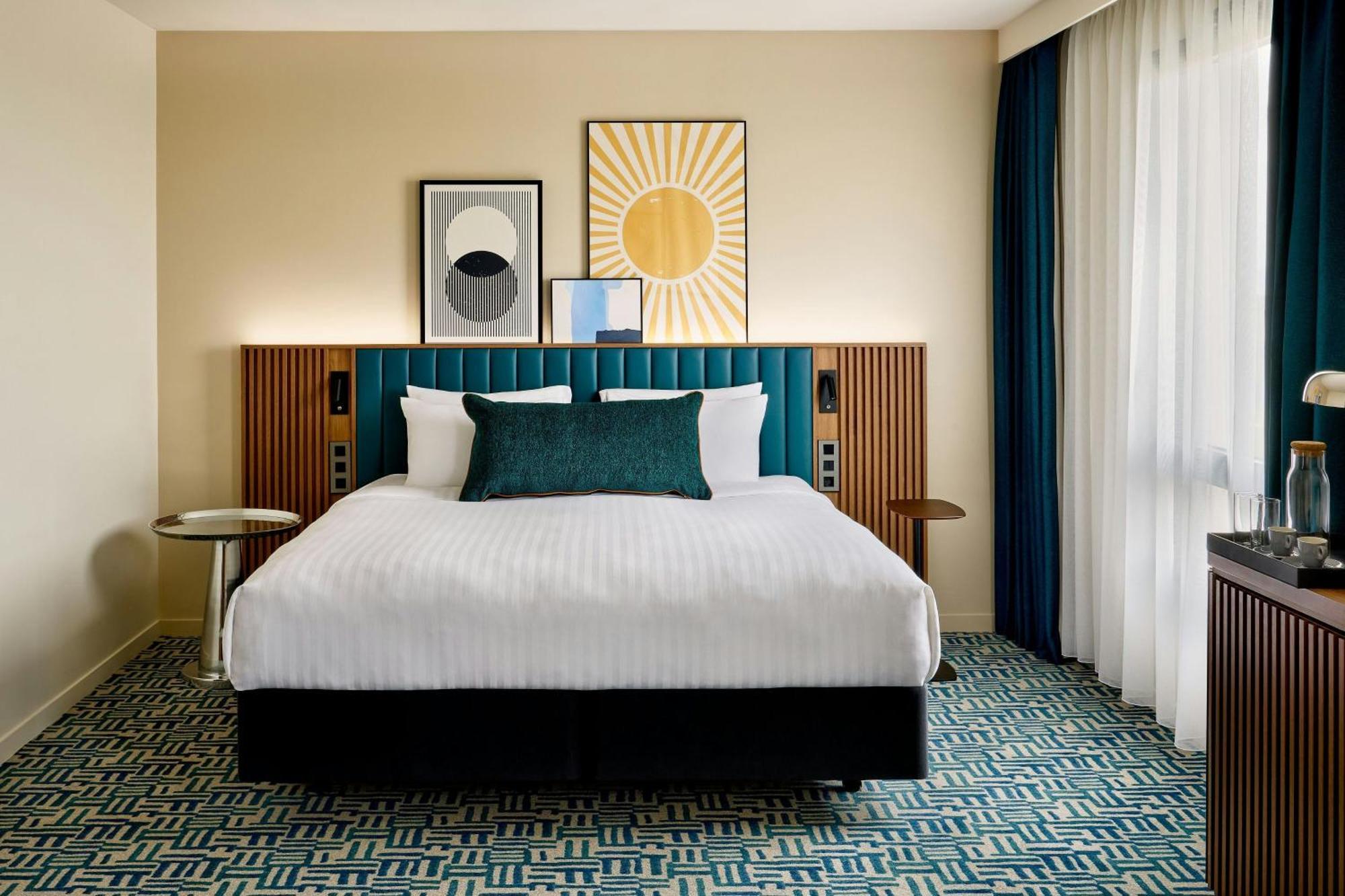 ז'נה Courtyard By Marriott Lyon Eurexpo Stadium מראה חיצוני תמונה